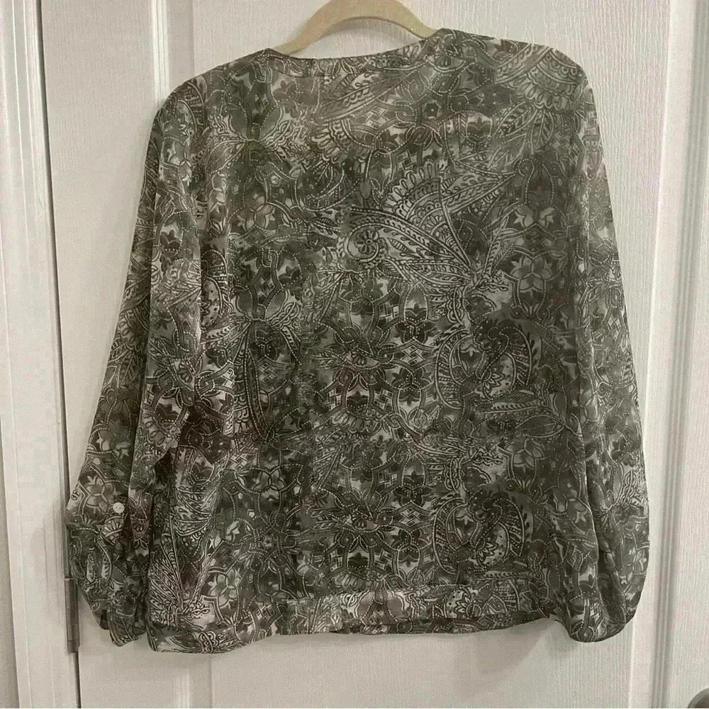 Chico’s Full Zip Blouse - Picture 6 of 6